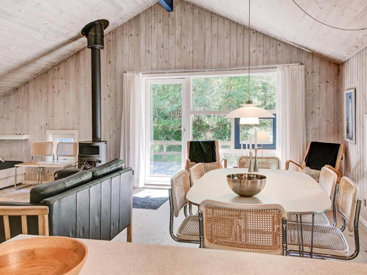 8 Person Holiday Home In Nex Vester Somarken Extérieur photo