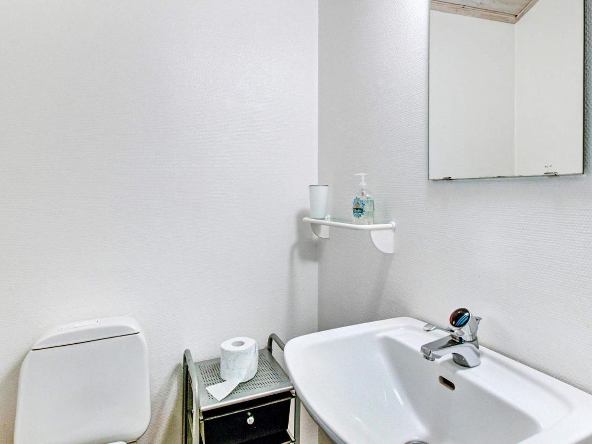 8 Person Holiday Home In Nex Vester Somarken Extérieur photo