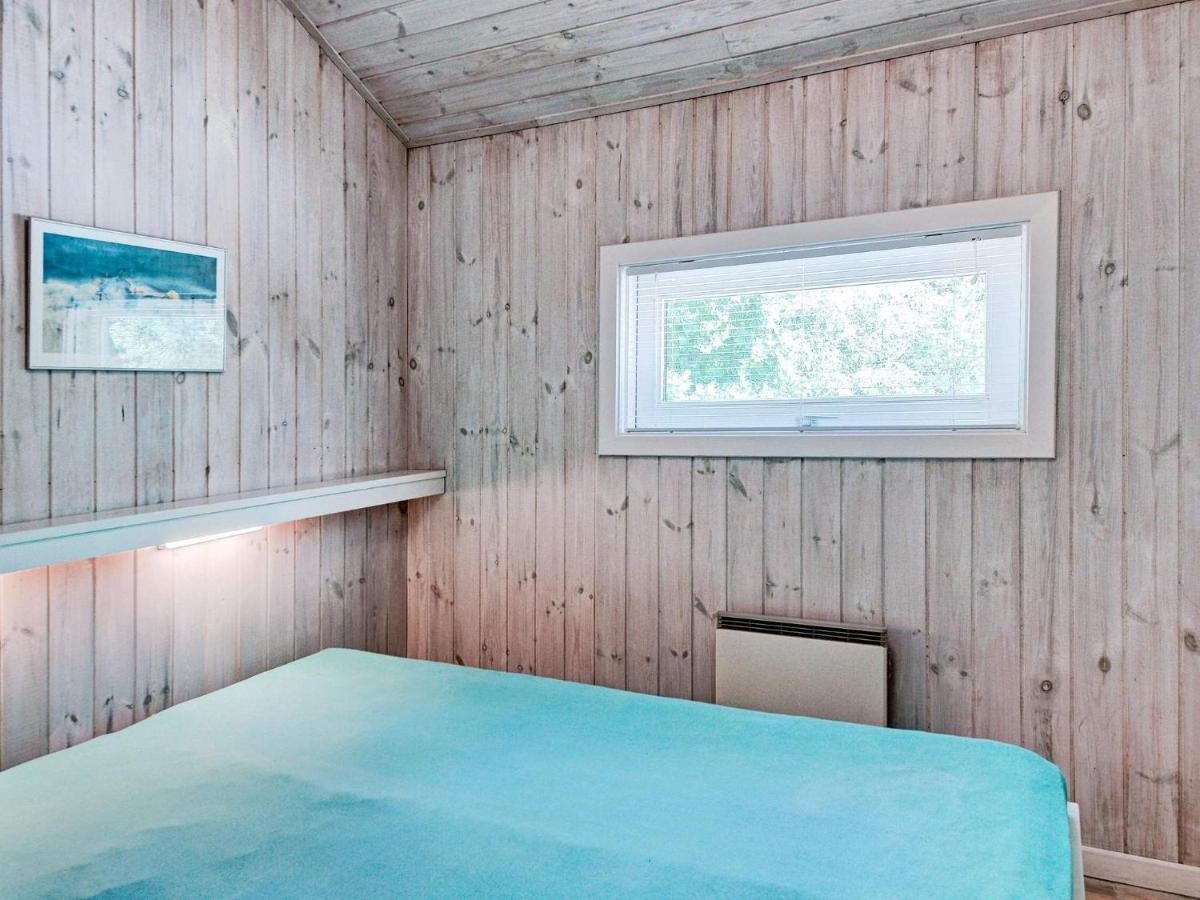 8 Person Holiday Home In Nex Vester Somarken Extérieur photo
