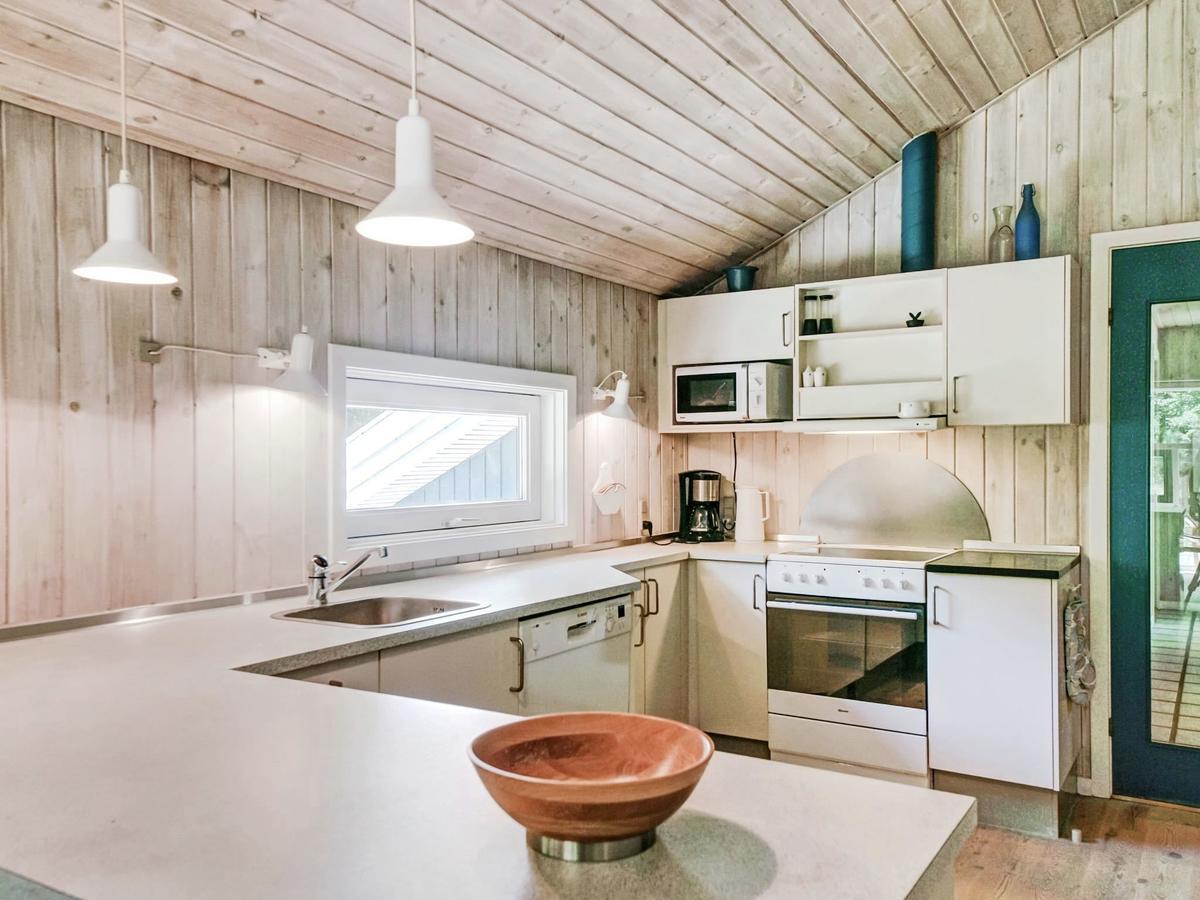 8 Person Holiday Home In Nex Vester Somarken Extérieur photo