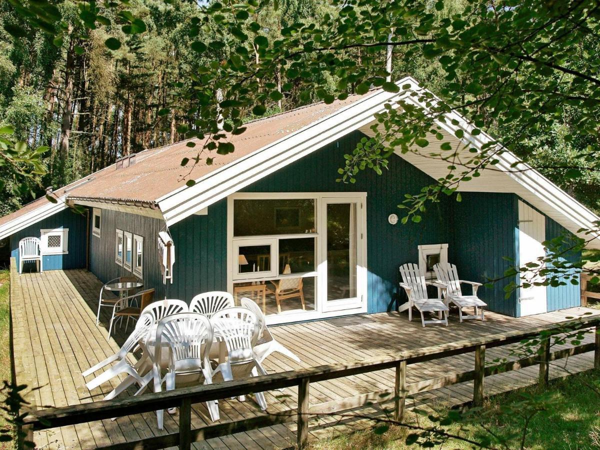8 Person Holiday Home In Nex Vester Somarken Extérieur photo