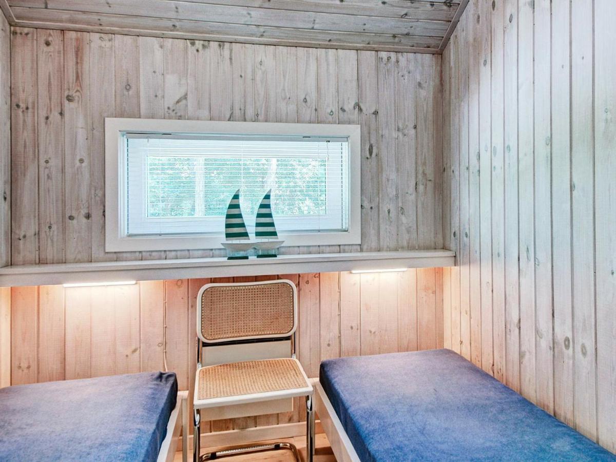 8 Person Holiday Home In Nex Vester Somarken Extérieur photo