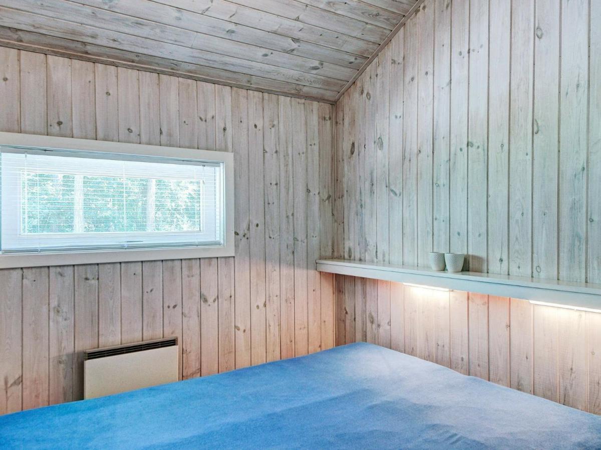 8 Person Holiday Home In Nex Vester Somarken Extérieur photo